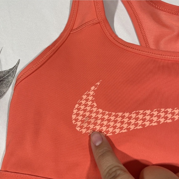 NEW Nike [ XS ] Swoosh‎ Iconoclash Sports Bra in Magic Ember/ Crimson Bliss - Picture 4 of 11